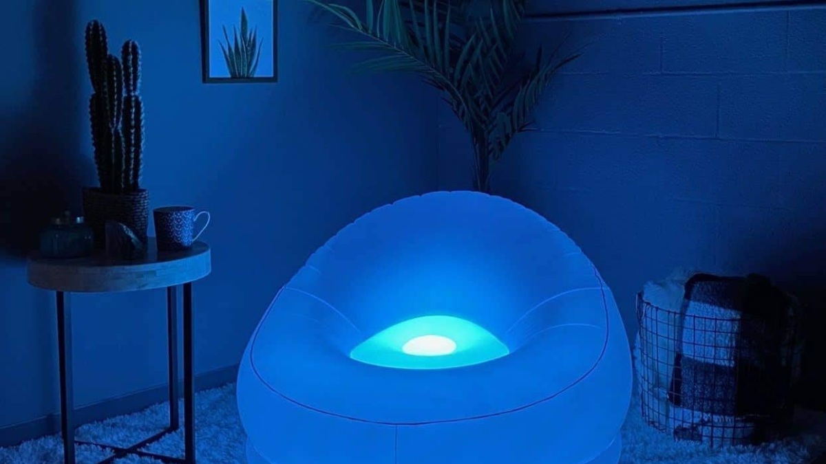 Market Trends in Inflatable Light-Up Products: The Rise of Innovative Designs 6 Illuminated Inflatable LED Chair